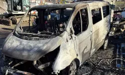 Ankara’da 4 aracı kundakladı