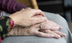 Yaşlanma tersine mi dönecek? İnsan denemeleri başlıyor!