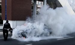 Ankara Gölbaşı’nda Seyir Halindeki Otomobil Yandı