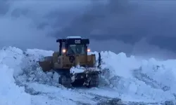 Şırnak’ta köy yollar ulaşıma kapandı