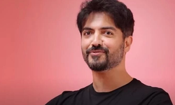 Ünlü Şarkıcı Gözaltına Alındı!