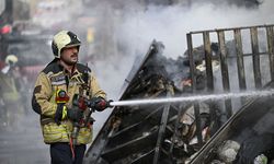 Başkentte Metruk Binada Yangın