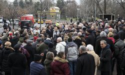 CHP’den TBMM Önünde Emekli Maaşı Açıklaması