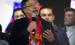 Cumhurbaşkanı Petro'dan 'halkın gücü' mesajı