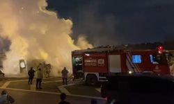 Esenyurt TEM Otoyolu'nda minibüs yandı