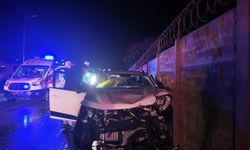 Foça’da İki Otomobil Çarpıştı: 6 Yaralı