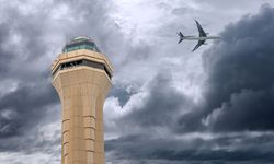 İran'da hava sahası uçuşlara yeniden açıldı