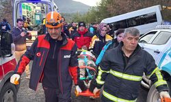 Karabük'te feci kaza: 17 yaralı
