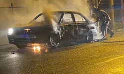 Kırkağaç’ta Seyir Halindeki Otomobil Yandı
