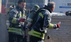 Konya'da fabrika deposu yandı