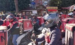 Kuryeler, kontak kapatıp eylem yaptı