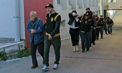 Masaj salonlarına fuhuş operasyonu!