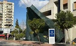 Antalya’da Şiddetli Rüzgâr Nedeniyle Tehlike Oluşturan İskele Sabitlendi