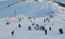 Bitlis’te El Aman Hanı Kayak Merkezi Hafta Sonu Doldu Taştı