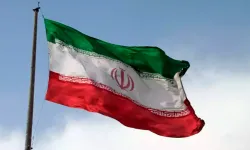 İran’da Geçim Krizi Protestoları Büyüyor: Besiç Üssü Ateşe Verildi