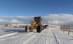 Keçiören’de Karla Mücadele Gece Boyu Sürdü, Tüm Yollar Ulaşıma Açık