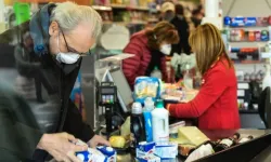 Market Maaşları Uçtu, Tesisler Yerinde Saydı