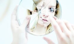 “Hayatımızı Sabote Eden En Büyük Engel: Kendimiz”