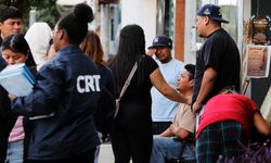 ABD'de araç markete girdi!