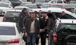 Emekli çifti dolandırdılar!