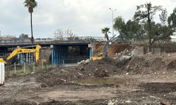 James Bond Filminin Çekildiği Kasım Gülek Köprüsü Yıkılıyor