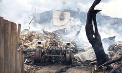 Karabük'te 4 ev, ahır ve traktör yandı