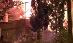 Kozan’da iki katlı evde yangın