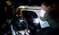 Otomobil, takla atıp su kanalına düştü