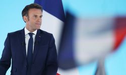 Şara ile Macron telefonda görüştü