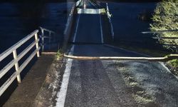 Susurluk’ta 3 mahalleyi bağlayan köprü çöktü
