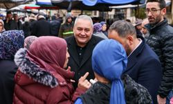 Başkan Özarslan'dan Ayvalı Semt Pazarını Ziyaret