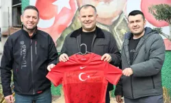 Minik Rahmi Kerem İçin Milli Forma Açık Artırmada