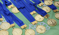 Milli sporculardan çifte gurur: Atletizmde final, güreşte şampiyonluk