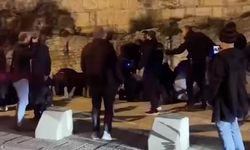 İsrail polisi, teravih kılmak isteyen Filistinlilere saldırdı