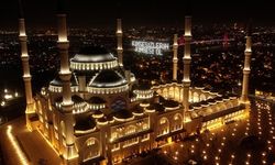 Kadir Gecesi için camilerde dualar yükselecek