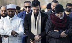 New York Belediye Başkanı Mamdani, Bayram Namazıyla Halkla Buluştu