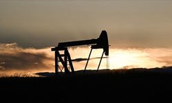 Savaşın Bedeli Ağır: Petrol Piyasasında Rekor Kayıp