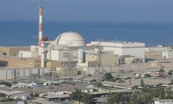 Bushehr Nükleer Santrali Sahasına Füze İsabet Etti