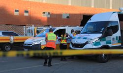 Güney Afrika'da inşaat halindeki bina çöktü