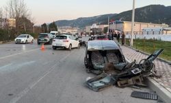 İzmir’de Zincirleme Trafik Kazası: 3 yaralı