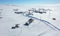 Kars’ta Kar Köyleri Beyaza Bürüdü