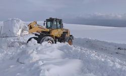 Kars’ta Karla Zorlu Mücadele: 25 Köy Yolunu Açma Çalışmaları Sürüyor