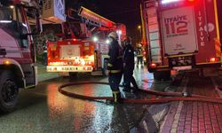 Kocaeli’de 2 Katlı Binada Yangın