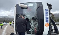 Konya-Antalya kara yolunda yolcu otobüsü devrildi