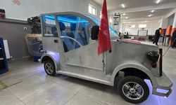 Lise öğrencilerinden geri dönüşüm malzemelerinden araç