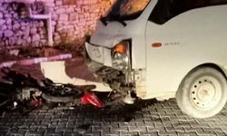 Manisa Kırkağaç’ta Motosiklet Kamyonetle Çarpıştı: 2 Yaralı
