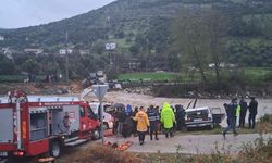 Muğla'da otomobil sel sularına kapıldı