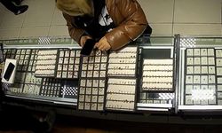 Samsun’da 2 Kuyumcu Soygunu: Kadın Hırsız ve Gözcüsü Tutuklandı