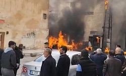 Şanlıurfa’da trafo patladı: 4 araç zarar gördü