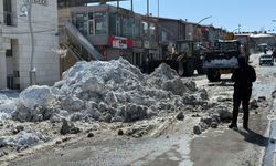 Sıcaklık eksi 18 dereceyi gördü, buz sarkıtları oluştu